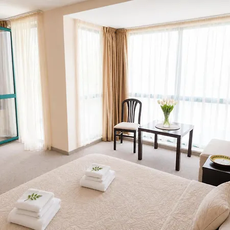 Apartman First Line Berlin Golden 310 *